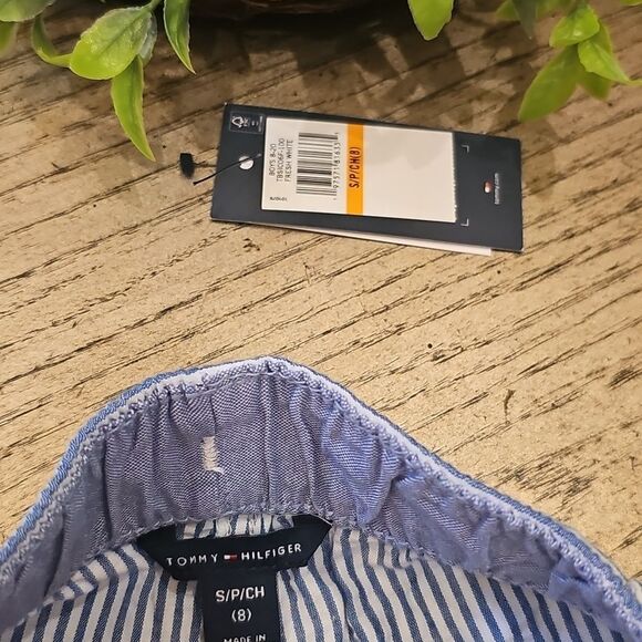 Tommy Hilfiger Blue and White Striped Short Size 8 NWOT - Picture 3 of 9